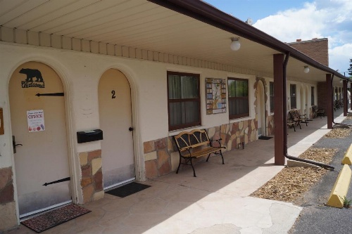 Canyon Lodge Motel image 15