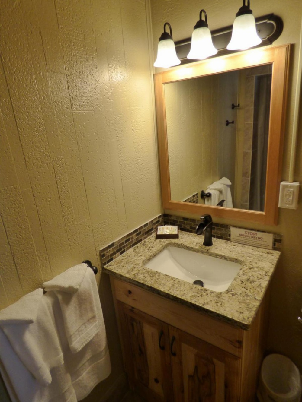 Canyon Lodge Motel